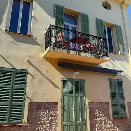 Bastide, Apartment